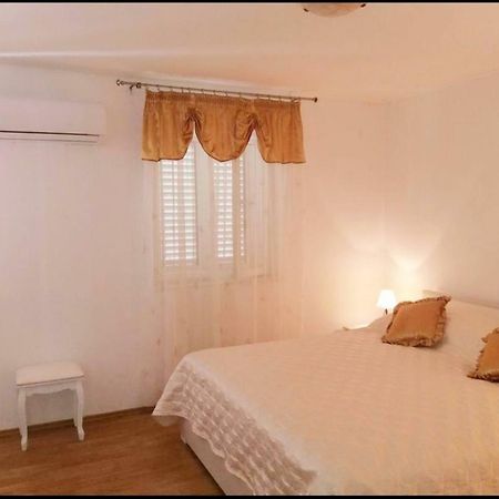 Apartman Perina Trogir Bagian luar foto