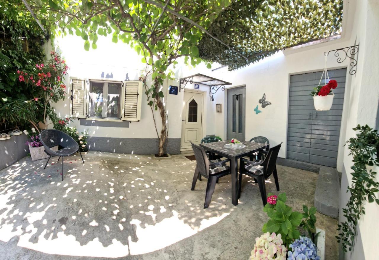 Apartman Perina Trogir Bagian luar foto