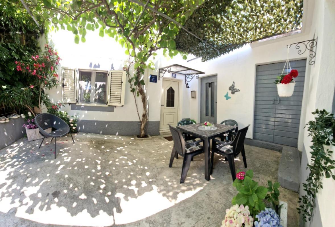 Apartman Perina Trogir Bagian luar foto