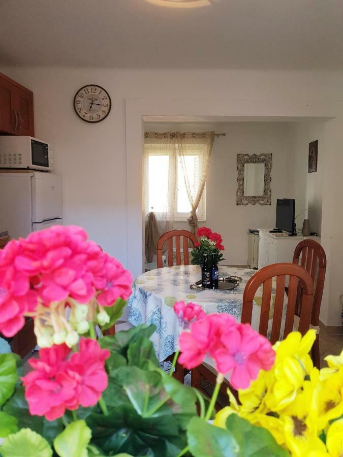 Apartman Perina Trogir Bagian luar foto